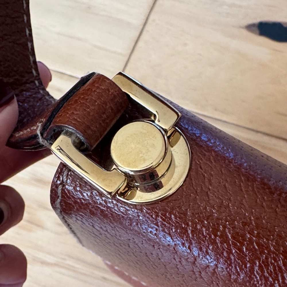 Salvatore Ferragamo Tan Leather Shoulder Bag - Picture 7 of 9